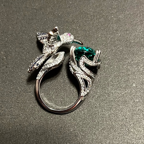 Statement Ring - Picture 5 of 6